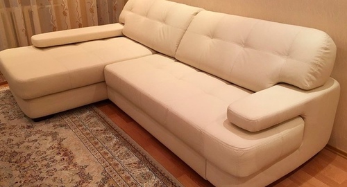 Обивка углового дивана.  Румянцево