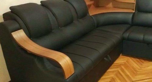Перетяжка кожаного дивана. Румянцево